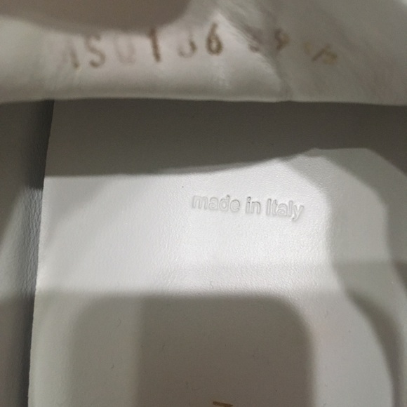 Authentic Louis Vuitton Tennis Shoe- Italy 9.5 - Picture 8 of 8